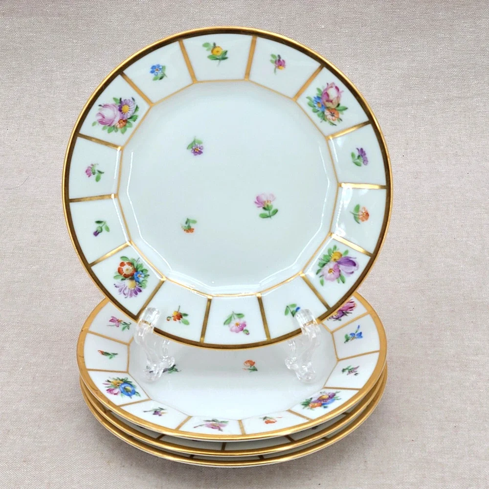 4 pcs - Royal Copenhagen 'Henriette' 6.25 Inch Bread & Butter Plates #444-8553